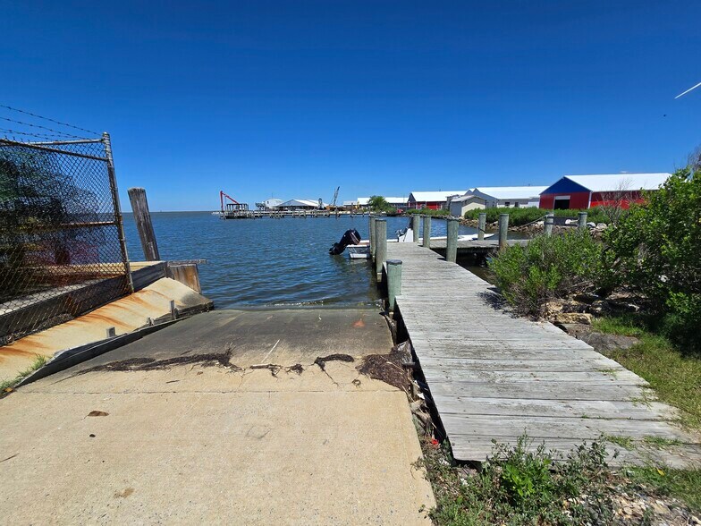 More Photos Of 709 W Main St, Crisfield General Retail For Sale