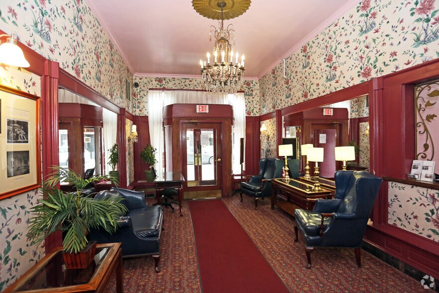 More Photos Of 135 S 20th St, Philadelphia Apartments For Lease