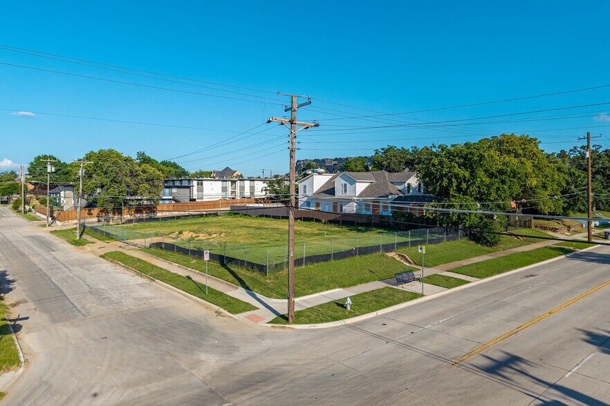More Photos Of 722 N Marsalis Ave, Dallas Land For Sale