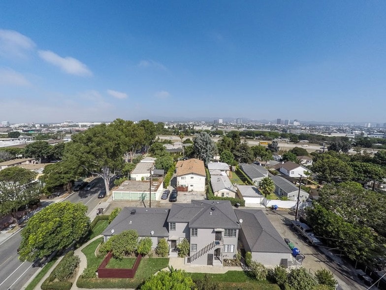 More Photos Of 2117 Stewart St, Santa Monica Apartments For Sale