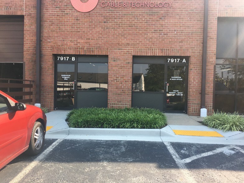 More Photos Of 7901-7905 Cessna Ave, Gaithersburg Warehouse For Lease