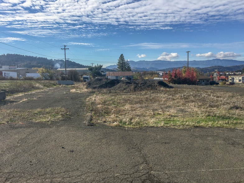More Photos Of 181 Hutchins St, Sutherlin Land For Sale
