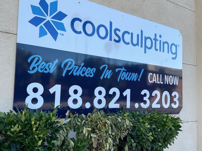 More Photos Of 10866 Riverside Dr, North Hollywood Hospital For Lease