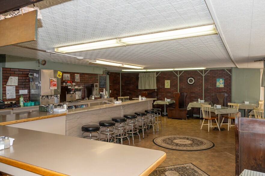 More Photos Of 294 E Main St, East Brookfield Storefront Retail Residential For Sale
