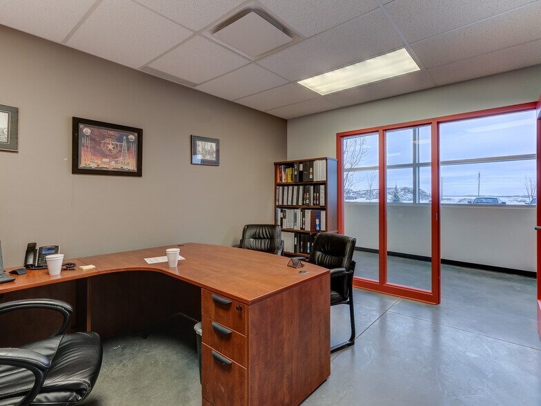 More Photos Of 7005 44 St, Lloydminster Unknown For Lease