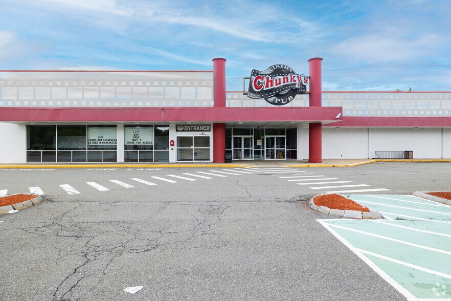 More Photos Of 151 Coliseum Ave, Nashua Movie Theatre For Lease
