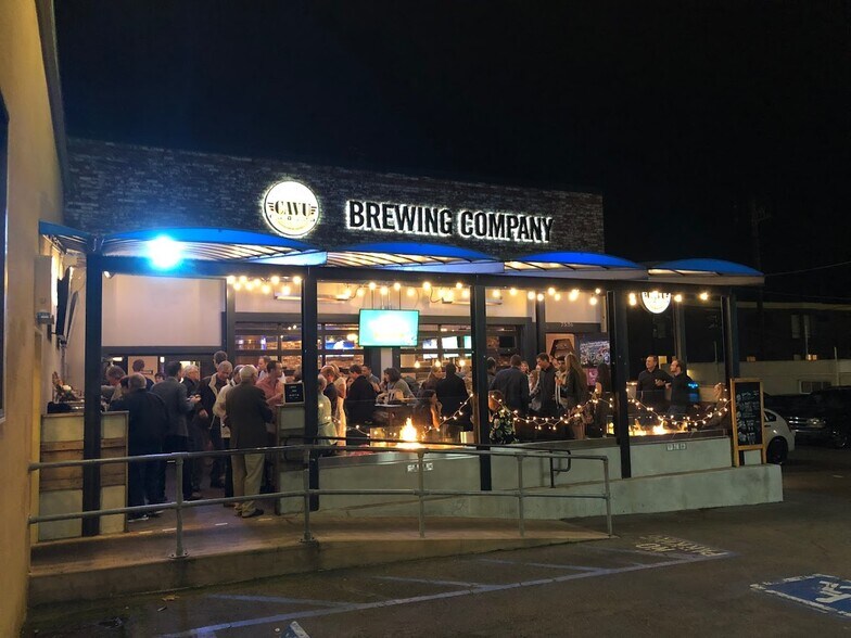 More Photos Of 7536 Fay Ave, La Jolla Restaurant For Lease