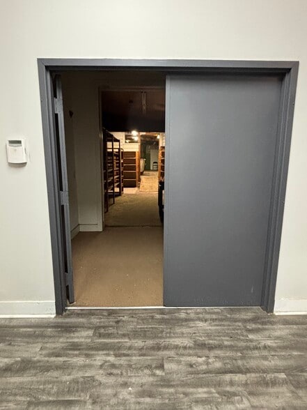 More Photos Of 1304 S Broad St, Monroe Flex For Lease