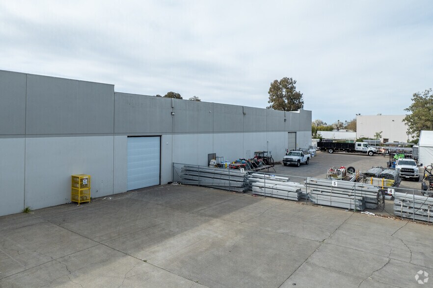 More Photos Of 3930 Seaport Blvd, West Sacramento Warehouse For Lease
