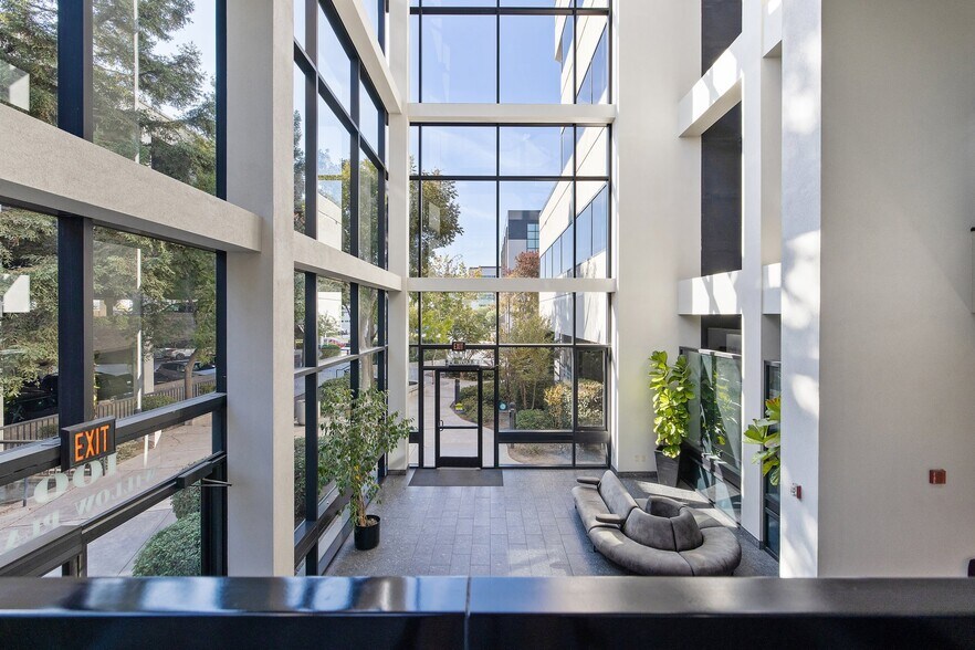 More Photos Of 100 Willow Plz, Visalia Medical For Sale