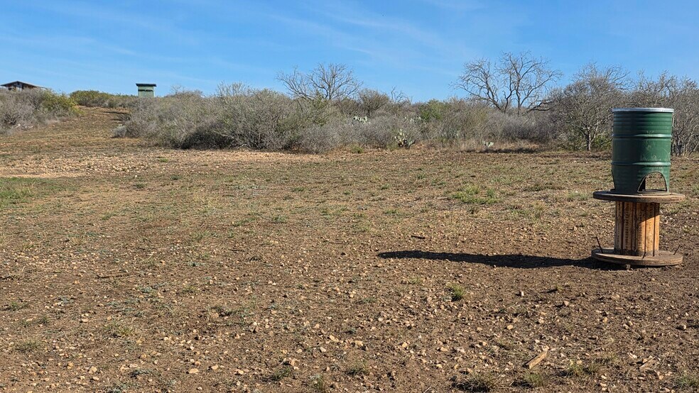 More Photos Of 00 County Road 7563, Devine Land For Sale