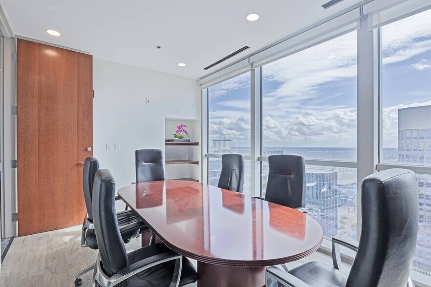 More Photos Of 121-189 S Orange Ave, Orlando Office Residential For Sale