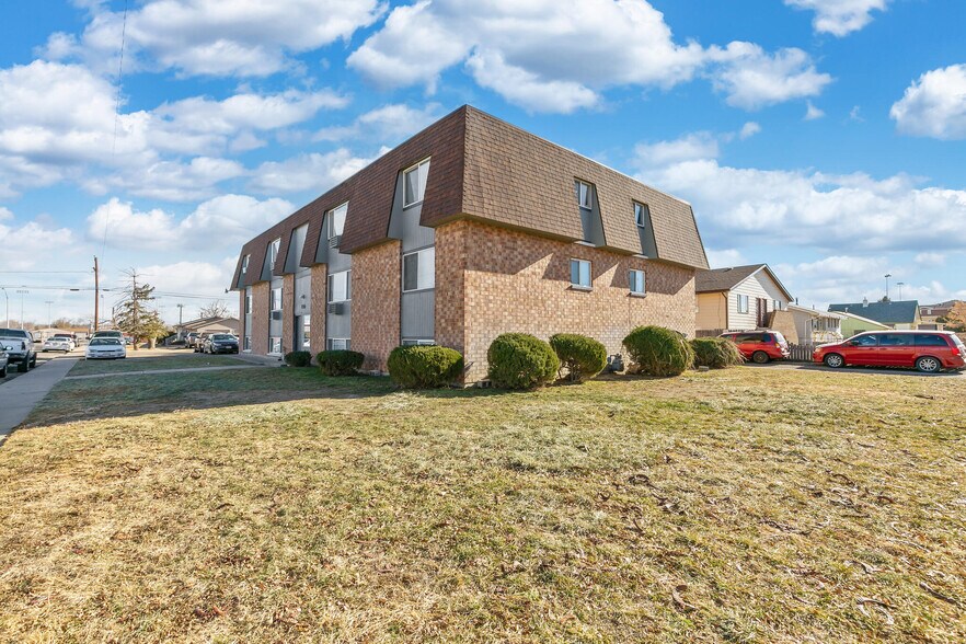 More Photos Of 730 Mather St, Brighton Apartments For Sale