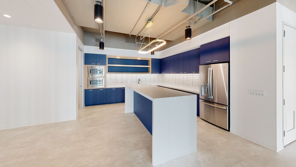 More Photos Of 2777 Crystal Dr, Arlington Unknown For Sale