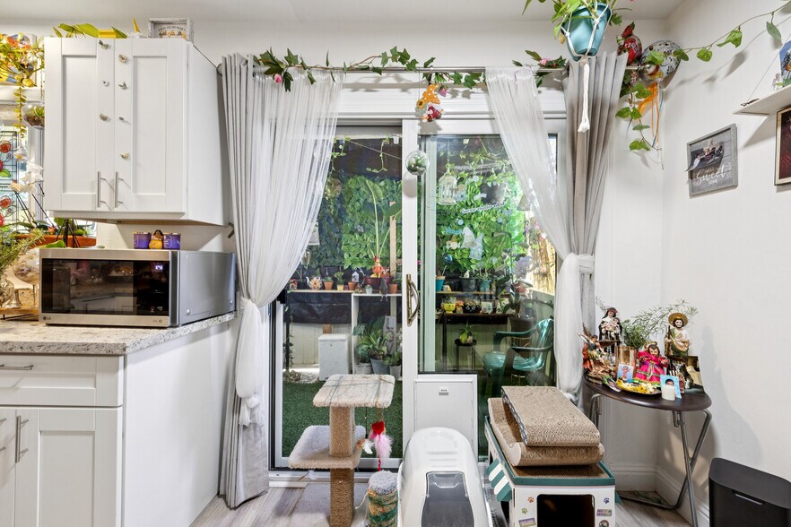 More Photos Of 263 La Pala Dr, San Jose Apartments For Sale