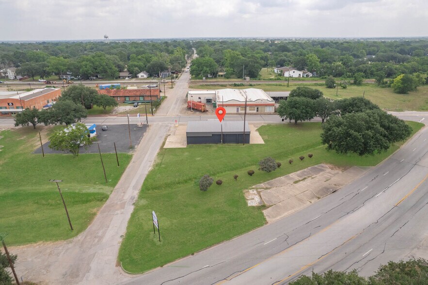 More Photos Of 401 E Main St, Eagle Lake Restaurant For Sale