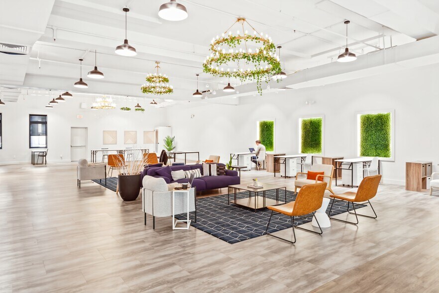 More Photos Of 742-750 Manhattan Ave, Brooklyn Coworking Space