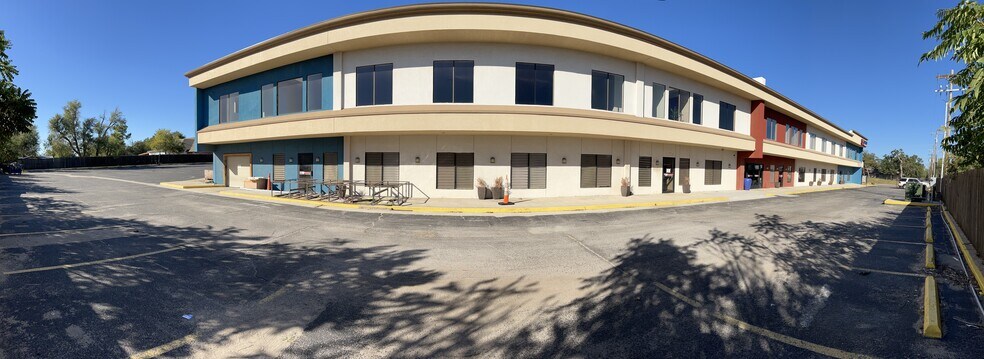 More Photos Of 3131 N MacArthur Blvd, Bethany Office For Lease