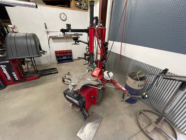 More Photos Of 115 E E St, Ogallala Auto Repair For Sale