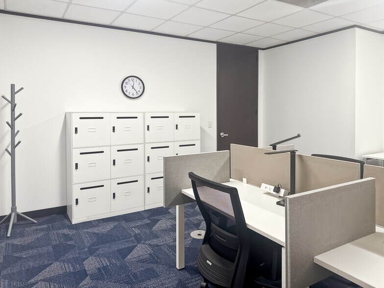 More Photos Of 2500 Wilcrest Dr, Houston Coworking Space