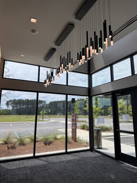 More Photos Of 415 Brighton Park Blvd, Summerville Office Residential For Lease