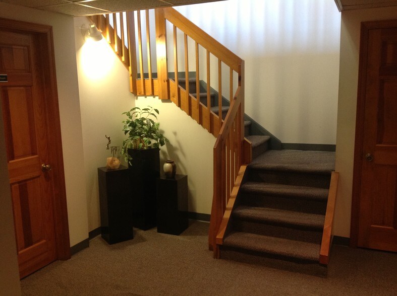 More Photos Of 1501-1509 McDaniel Dr, West Chester Office For Lease