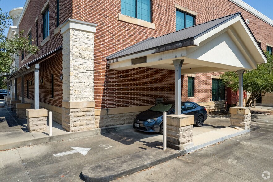 More Photos Of 5005 S Mason Rd, Katy Office For Lease