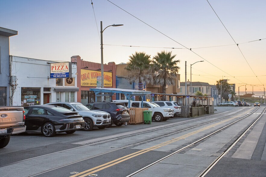 More Photos Of 3627-3629 Taraval St, San Francisco Storefront For Sale
