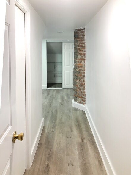 More Photos Of 55 Main St, Garden City Office Residential For Sale