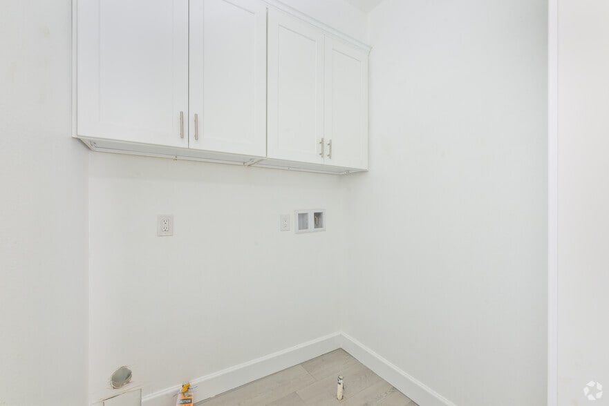 More Photos Of 15909 Merrill Ave, Fontana Apartments For Sale