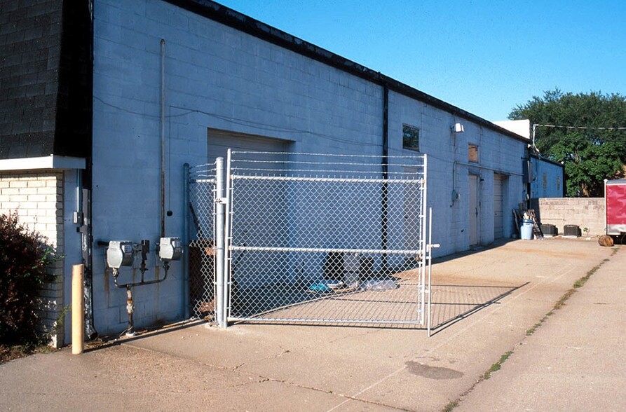 More Photos Of 544 E 11 Mile Rd, Madison Heights Medical For Lease