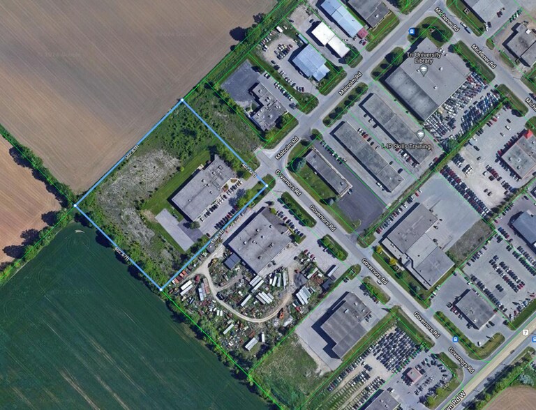 More Photos Of 546 Governors Rd, Guelph Warehouse For Lease