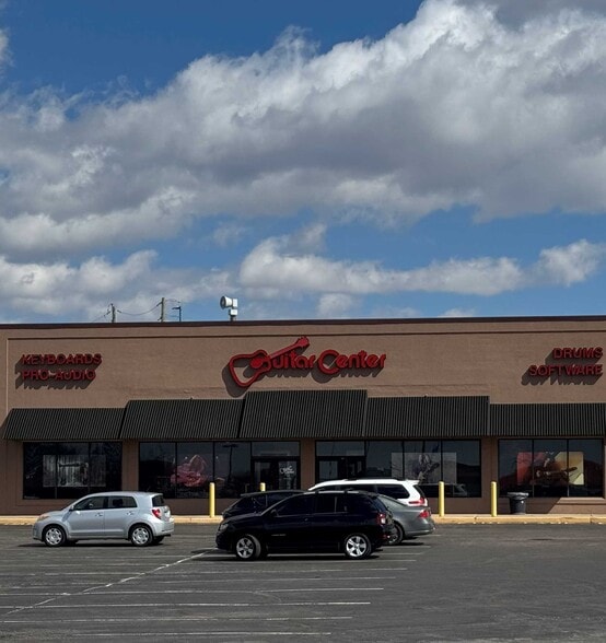 More Photos Of 8369-8475 Castleton Corner Dr, Indianapolis Unknown For Lease