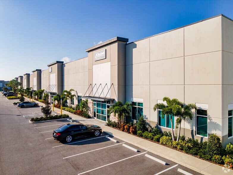 More Photos Of 3155 Lakewood Ranch Blvd, Bradenton Unknown For Lease
