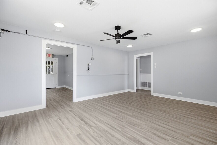 More Photos Of 208 E Hwy 79 St, Hutto Daycare Center For Lease