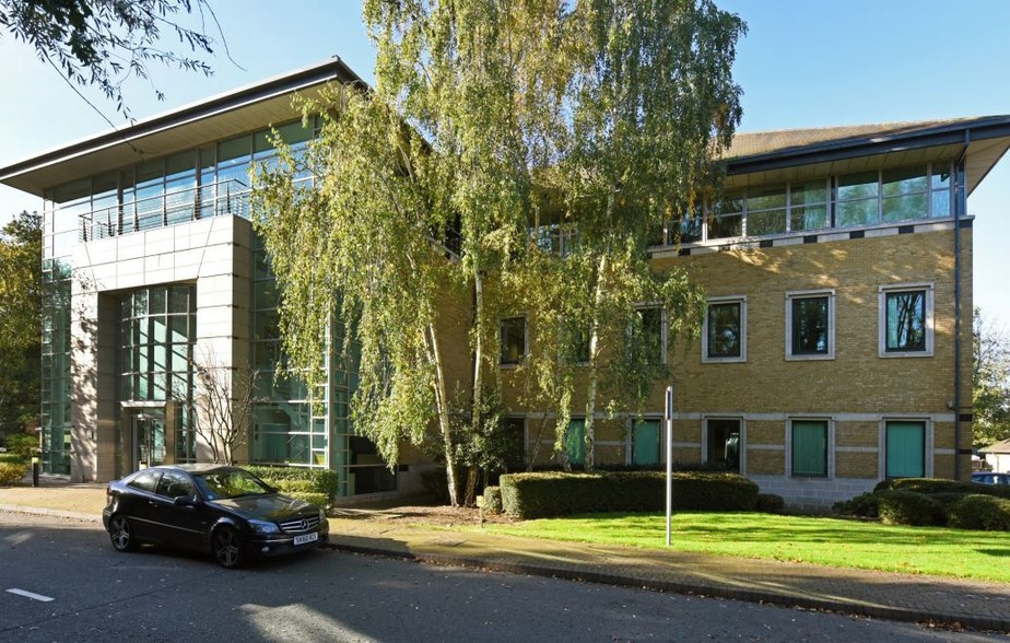 Primary Photo Of 1 Cowley Business Park High St, Uxbridge Office For Sale