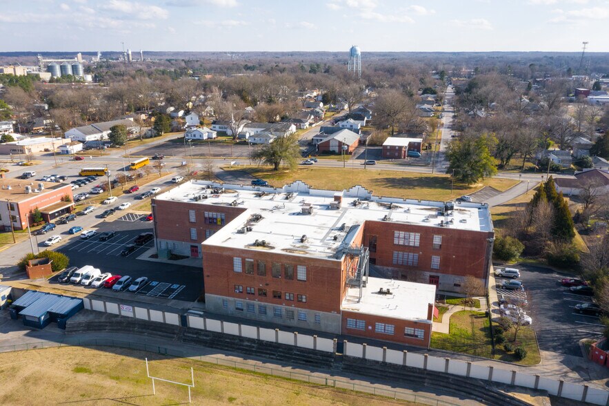 More Photos Of 1201 W City Point Rd, Hopewell Multifamily For Sale