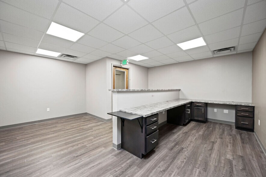 More Photos Of 2768 Compass Dr, Grand Junction Office For Lease
