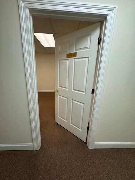 More Photos Of 332 2nd Ave E, Oneonta Office For Sale