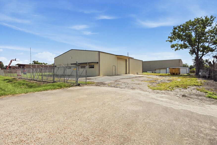 More Photos Of 14715 Park Almeda Dr, Houston Warehouse For Lease