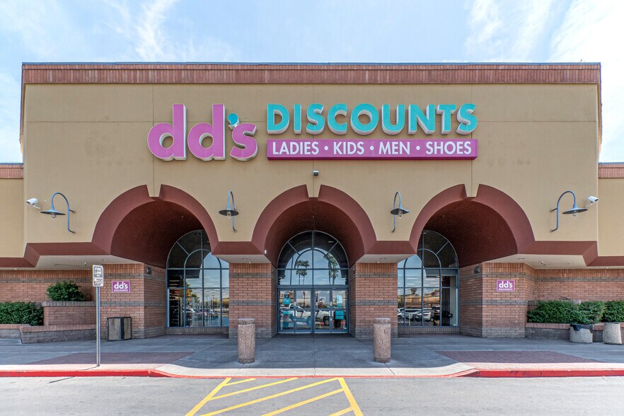 More Photos Of 7333 W Thomas Rd, Phoenix Storefront For Lease