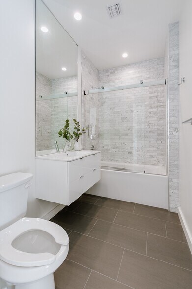 More Photos Of 12770 Caswell Ave, Los Angeles Apartments For Sale