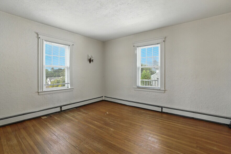 More Photos Of 177-179 Massachusetts Ave, North Andover Apartments For Sale
