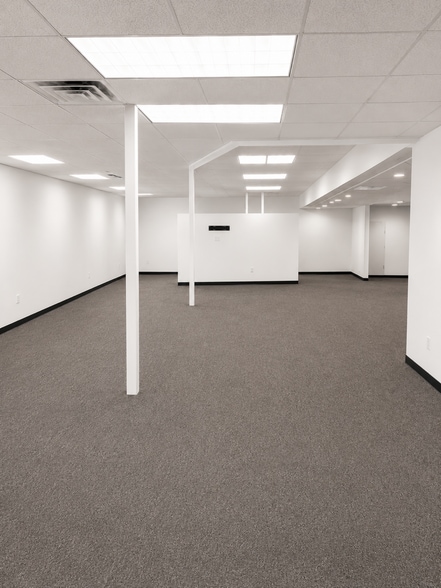 More Photos Of 5750-5784 Okeechobee Blvd, West Palm Beach Unknown For Lease