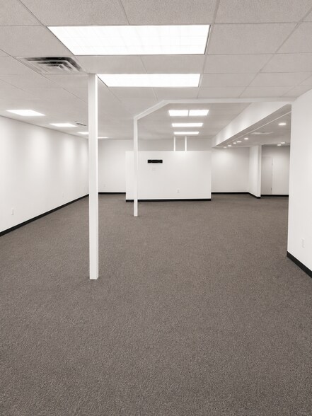 More Photos Of 5750-5784 Okeechobee Blvd, West Palm Beach Unknown For Lease