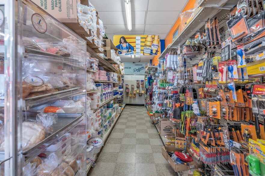 More Photos Of 10236 Long Beach Blvd, Lynwood Supermarket For Sale