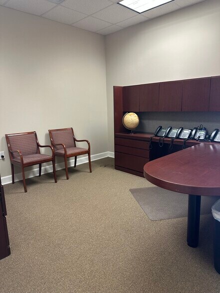 More Photos Of 16000 Park Ten Pl, Houston Medical For Sale