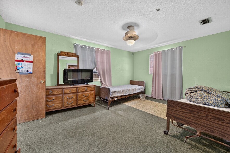 More Photos Of 1208 Kennedy Rd, Daytona Beach Assisted Living For Sale