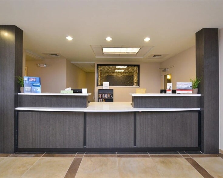 More Photos Of 413 Port View Dr, Harrisburg Hotel For Sale