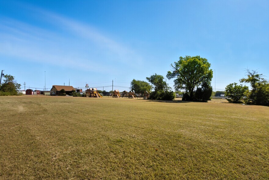 More Photos Of 15524 N Interstate 35, Austin Land For Sale